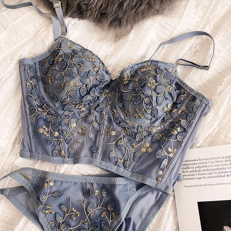 Women's 2-Piece Lace Lingerie – French Style Floral Embroidery Set